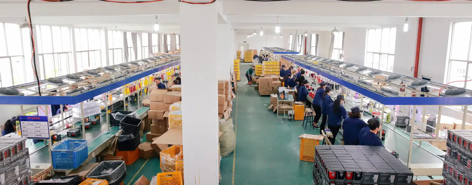 Custom drinkware assembly and packaging lines inside the factory